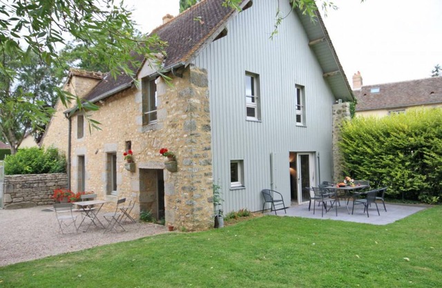 Restored barn with garden, charm and comfort near Alençon