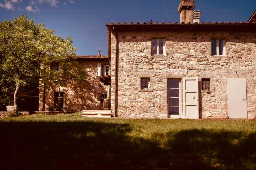 Restored Farmhouse In Tuscan Casentino Hills
