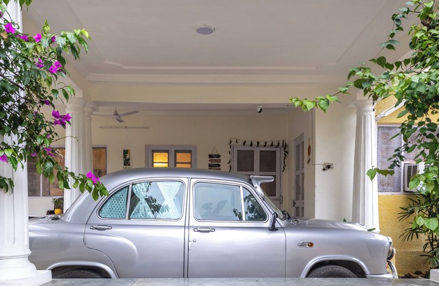 Restored Heritage Villa | Vintage Car Ride | Prime Rajpur - Dehradun