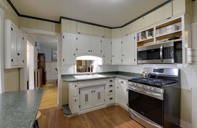 Retreat in Hastings: Two Homes, One Listing