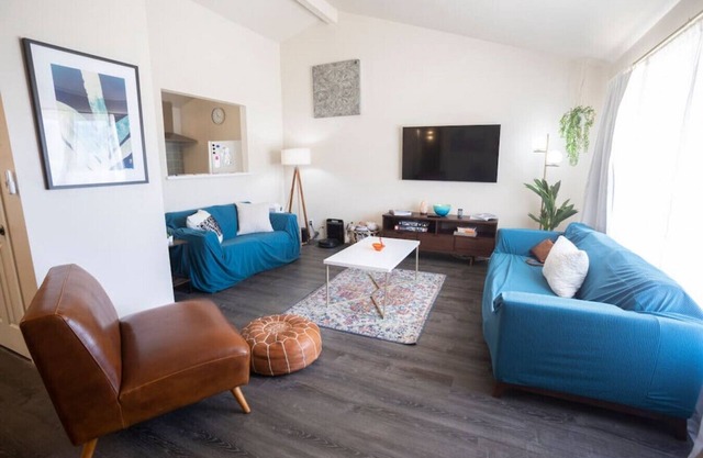 Retro Bohemian Living: 4BR/2Bath Time Travel
