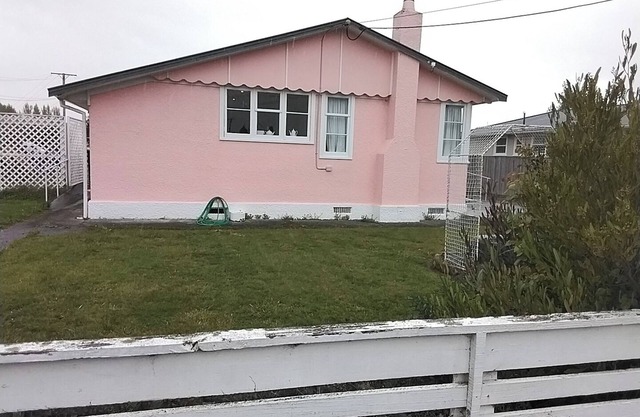 Retro cottage 40 Minutes to nearest beach n
