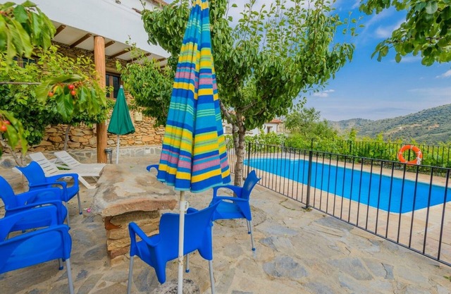 Reul Alto - Padre Ramón Vip Laroya by Ruralidays