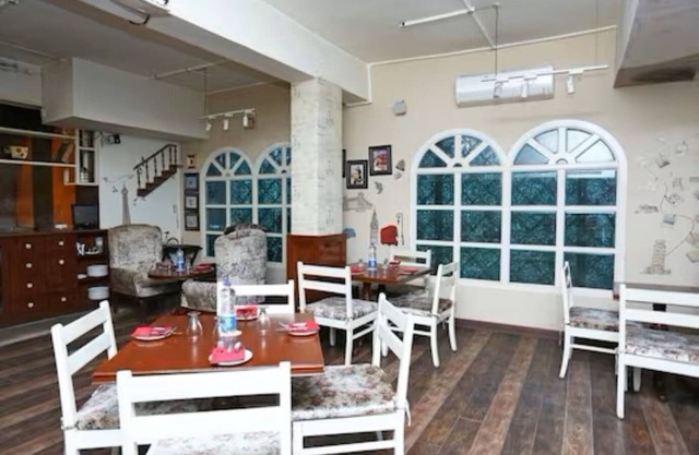 Revking at Hotel Batra