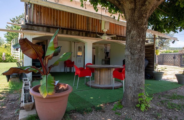 'Rez De Villa' with Private Terrace and Wi-Fi
