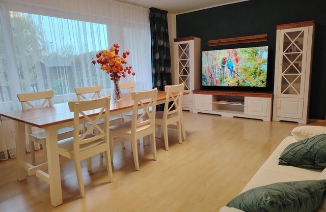 Rhein Ferienwohnung 3-Zimmer Garten Free Parking Netflix Premium Disney Premium