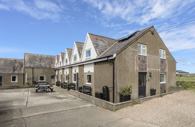 RHIW - 1 TY'N DON, pet friendly, with a garden in Abersoch