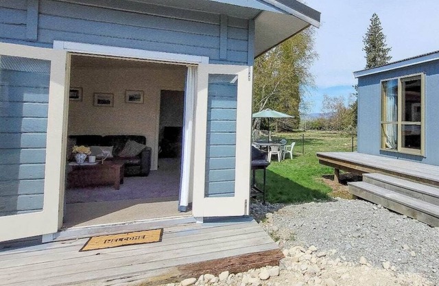 Ribbonwood Quarters, Omarama. Farm Acccommodation.