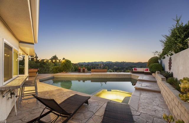 Ridgeview Retreat in Topanga Canyon - Pool, Spa, Sauna