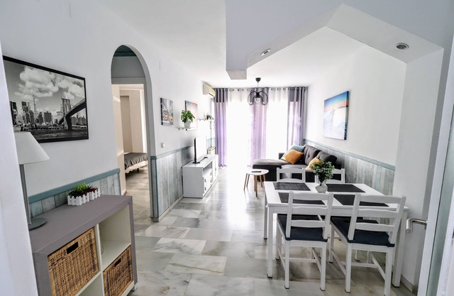 Rincon de Sierra Nevada. Apartment with 2 bedrooms, and swimming pool. Ideal for families