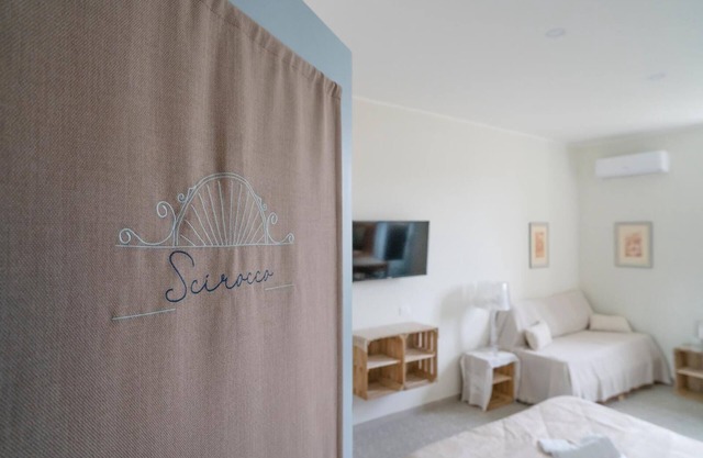 Riobasco Guesthouse - Scirocco Room - triple with internal bathroom