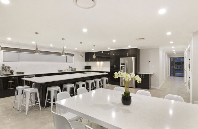 Rise House Hobart - Outstanding! Luxury family home