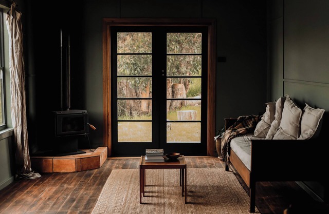 Rising Hut ~ Cygnet, Tasmania