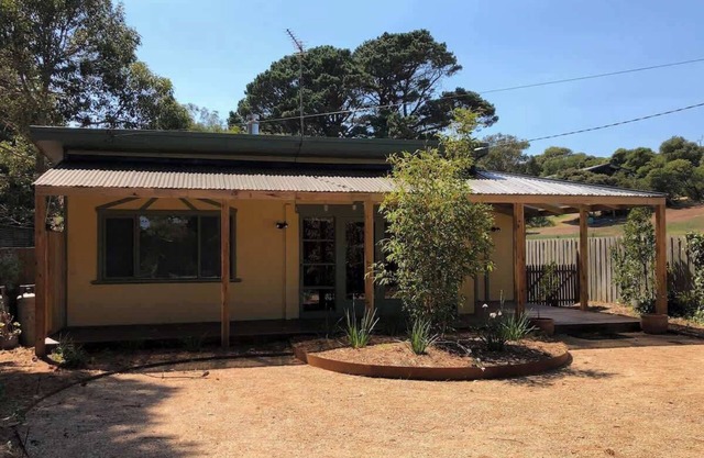 River End I Walk to the beach or shops