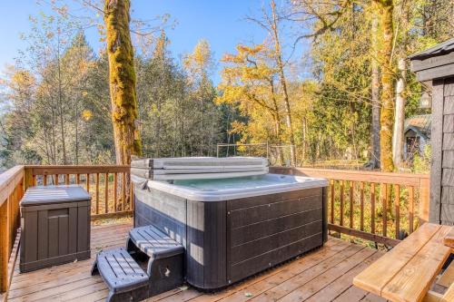 Riverbend Cabin 1 - Lolo Bungalow