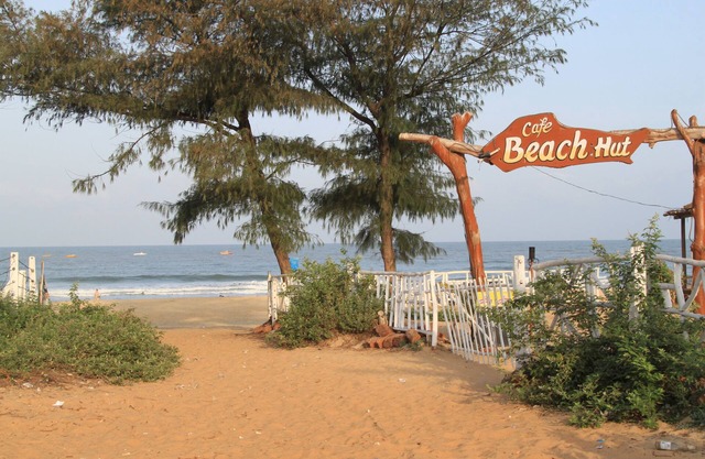 Riverside Apartment: 2 Bdr, 2 Bath Full Furnished Modern Apt in South Goa