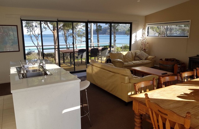 Roaring Beach Retreat - pet friendly, beachfront