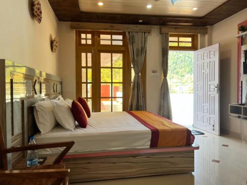 Rock Mountain Premium Stay Near Rock Garden Dalhousie