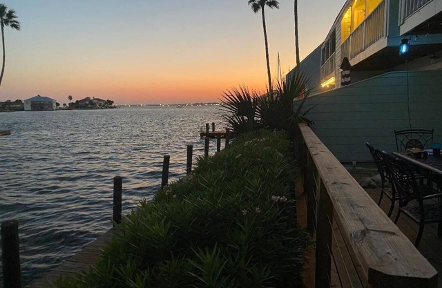 Rockport(Little Palm@ Key Allegro)Waterfront Beautiful Condo Close to Everything