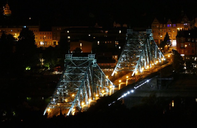 Romantic 5-room-apt. in historical villa, grand piano, terrace & garden, quiet