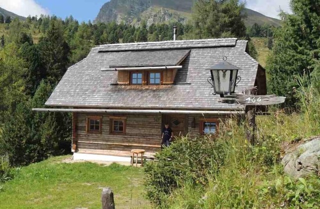 Romantic alpine hut to relax
