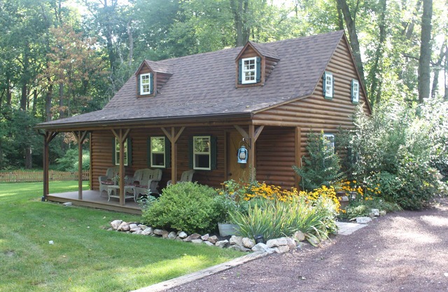 Romantic Cottage, with outdoor hot tub