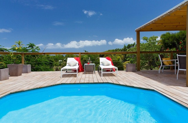 Romantic Luxurious Peaceful Getaway For A Couple With 200° Sea And Sunset View