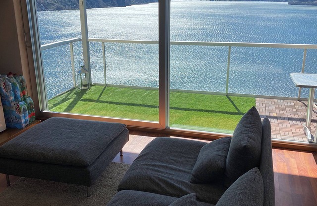 Romantic penthouse with panoramic lake view