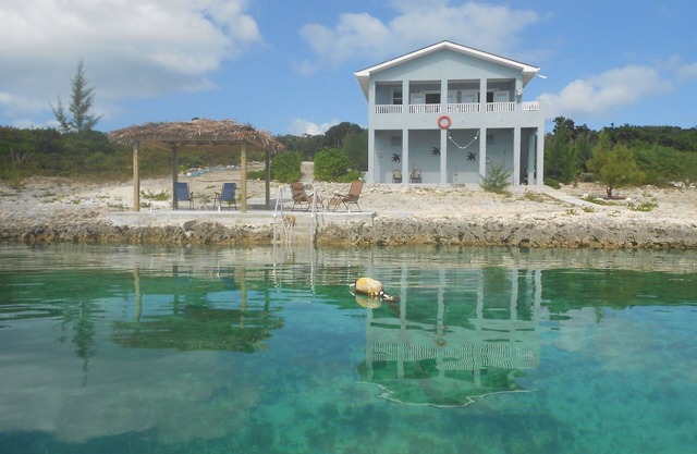 Romantic Seclusion on the Caribbean Sea