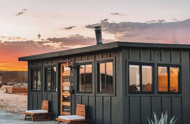 Romantic Stargazing Escape · Starlight Sanctuary