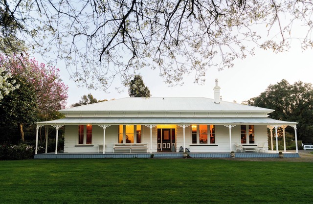 Romney Lane Homestead - A rural retreat, best enjoyed with friends & family.