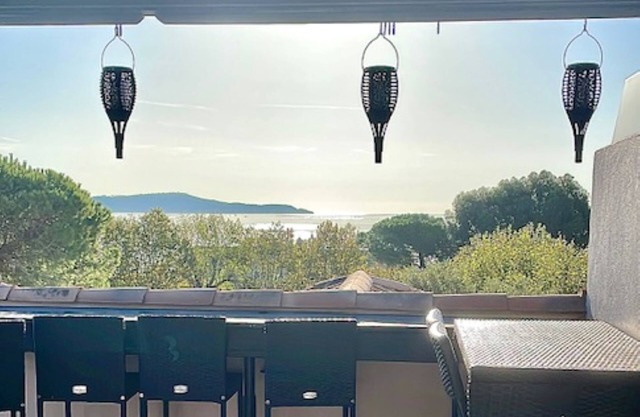ROOFTOP 100m2 sea view all comfort - 50m landing beaches and town center