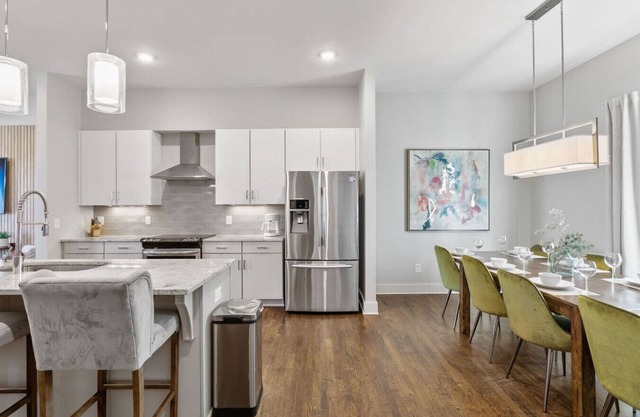 Rooftop Deck! Gorgeous Home, 3 Bdrs 3.5 Baths