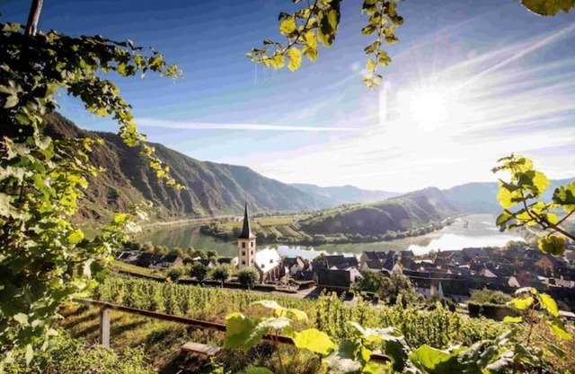 Rooftop suite living above the rooftops of Ediger-Eller