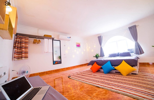 Rooftop & vintage room for couple - Em Am Homestay Ha Noi