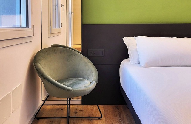 Room 4 Sofia