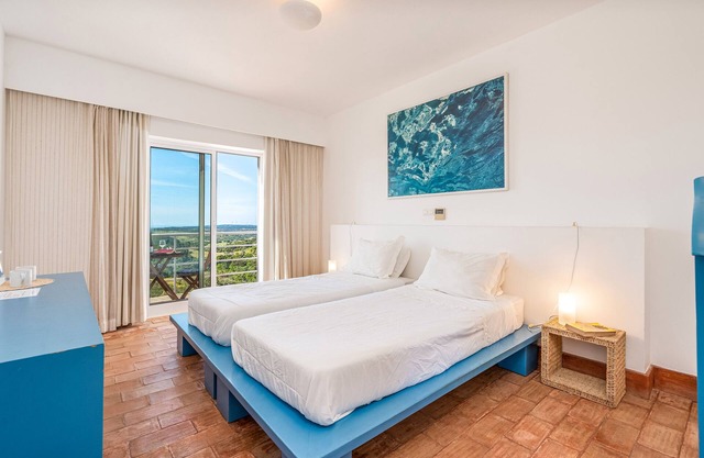Room 'Agosto' with Sea View, Shared Pool and Wi-Fi
