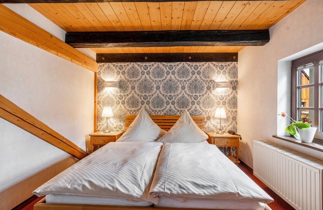 Room 'Im Weinrestaurant 6' with Shared Garden and Wi-Fi