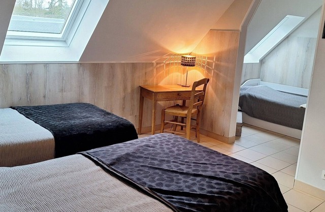 Room 'Le Meslay N°4' with Shared Terrace, Shared Garden and Wi-Fi