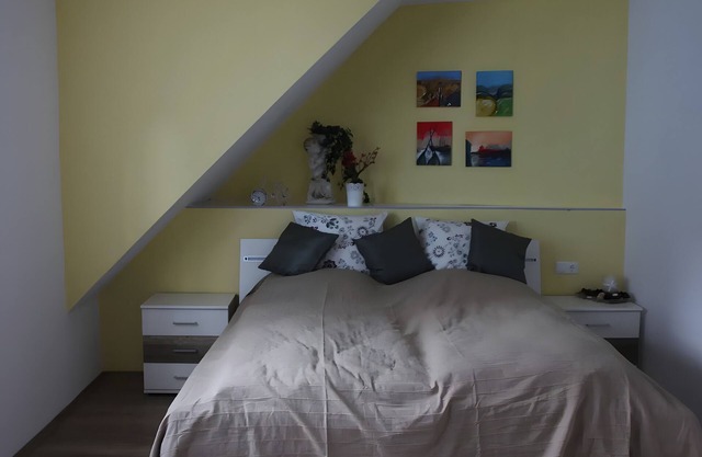 Room 'Provence' with Shared Terrace and Wi-Fi