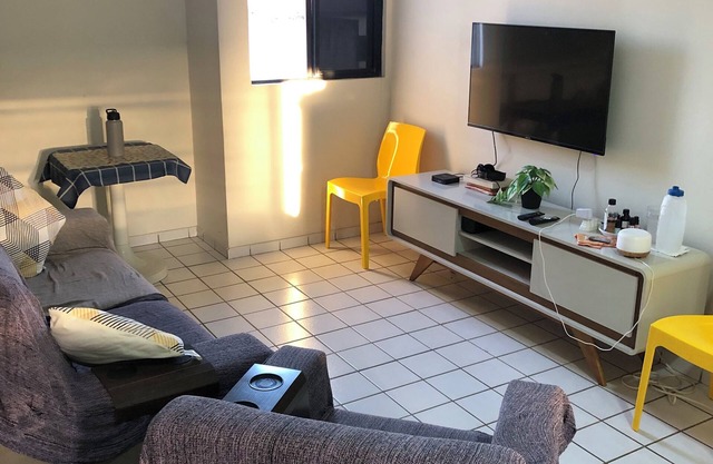 Room with double bed, air conditioning and private bathroom. Bessa- João Pessoa.