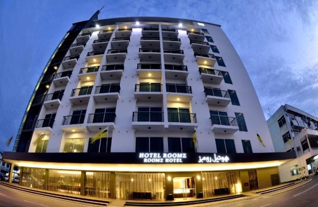 Roomz Hotel