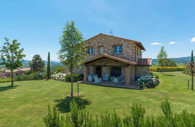 Rosa Dei Venti 8, Emma Villas