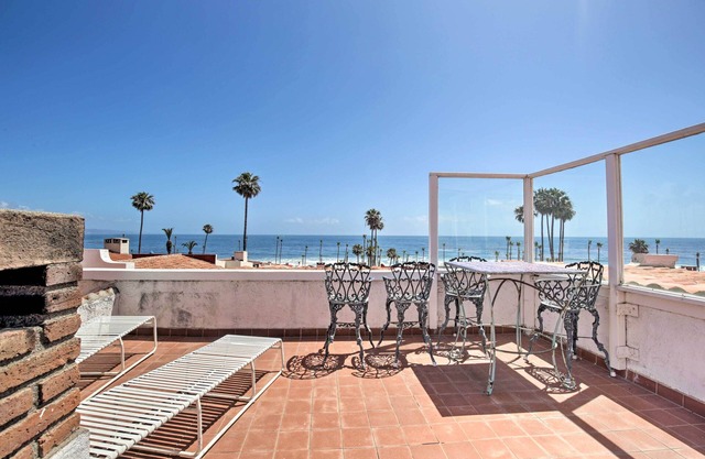 Rosarito Beach Home in Las Gaviotas w/Ocean Views