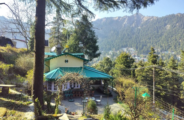 Rosastays Nainital