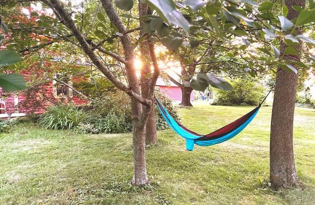 Rose Cottage-Charming, Comfortable, Ocean Breezes