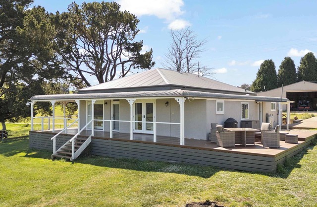 Rosevilla Retreat - Beautiful Farm Getaway