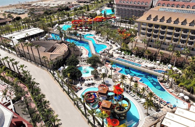 Royal Dragon Hotel – All Inclusive