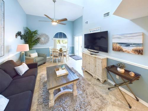 Royal Mansions, Ocean View Penthouse Condo