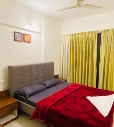 Royal Nest - Viman Nagar -1 km from Airport
